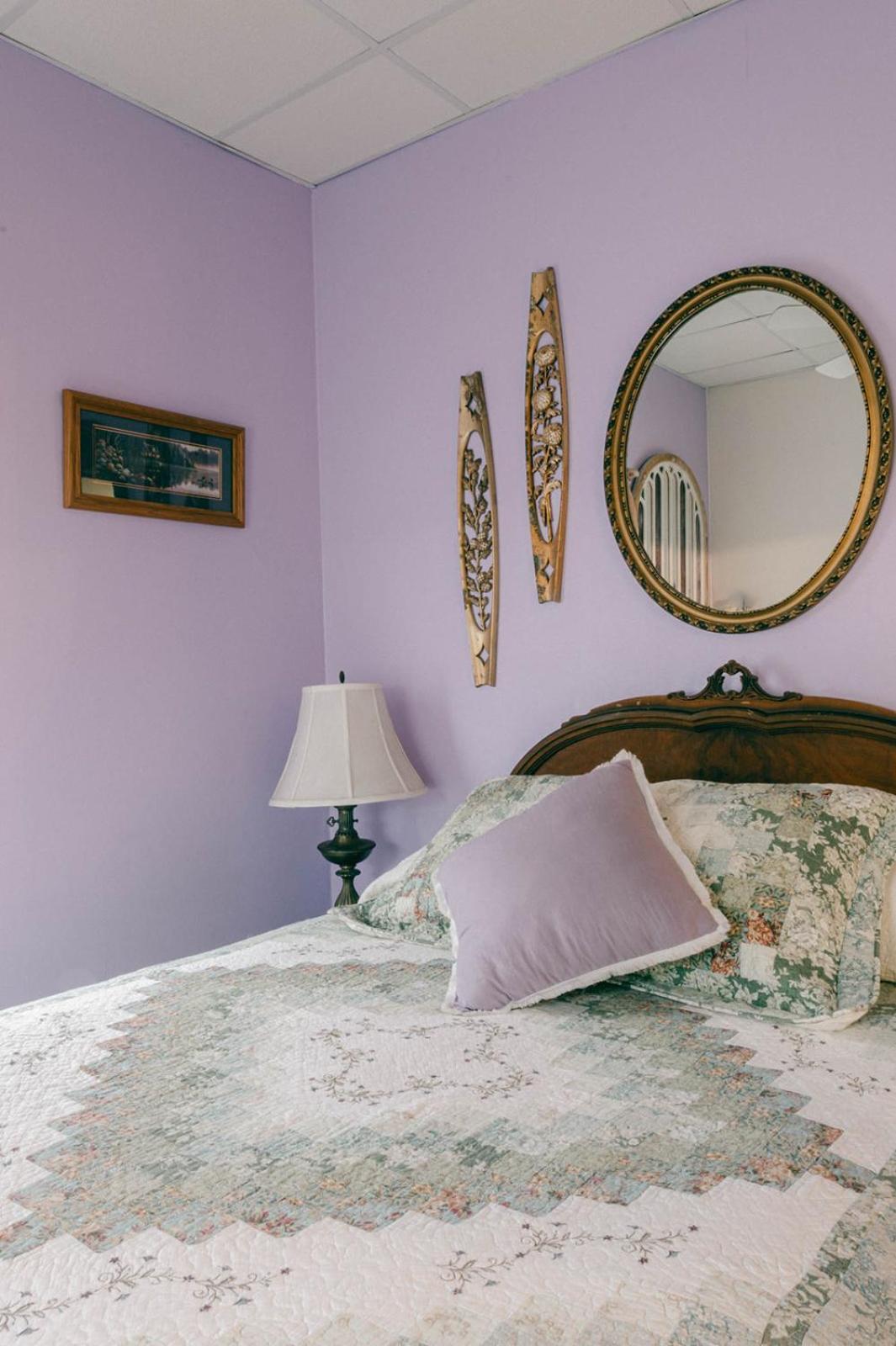 The Wolf Manor Bed & Breakfast Ellinwood Bagian luar foto